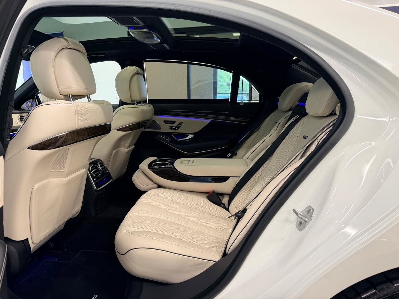 Used 2014 Mercedes-Benz S 63 AMG 4MATIC Sedan image 24