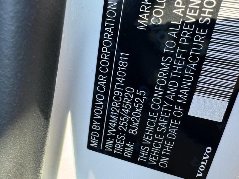 New 2026 Volvo XC60 B5 Plus w/ Protection Package Premier AWD/4WD image 16