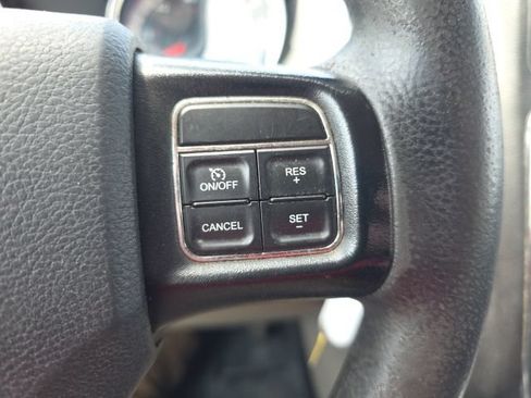 Used 2016 Dodge Grand Caravan SXT FWD image 17