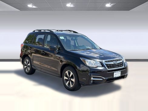 Used 2018 Subaru Forester 2.5i Premium AWD/4WD image 7