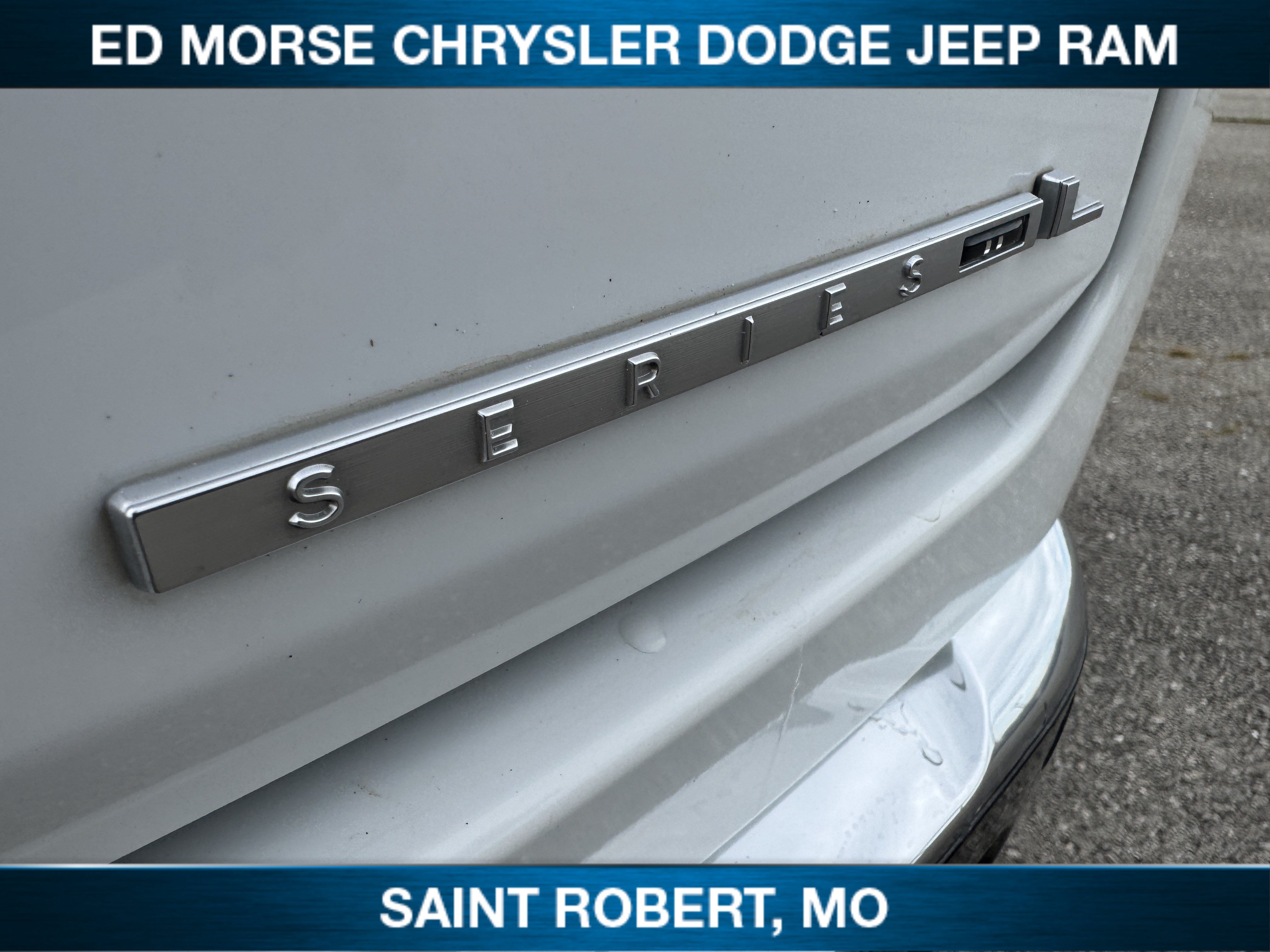 Used 2023 Jeep Grand Wagoneer L Series II AWD/4WD image 12
