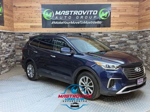 Used 2018 Hyundai Santa Fe SE AWD/4WD image 1