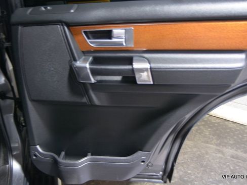 Used 2015 Land Rover LR4 HSE image 10