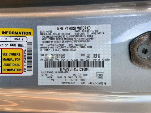 Used 2025 Ford Mustang Premium RWD image 30