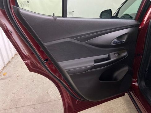 Used 2025 Buick Envista Avenir FWD image 24