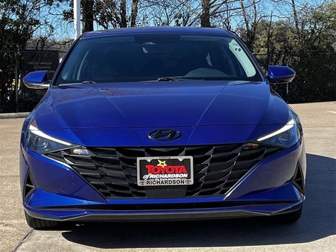 Used 2023 Hyundai Elantra SEL w/ Convenience Package image 7