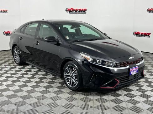 Used 2022 Kia Forte GT-Line w/ GT-Line Premium Package FWD image 2
