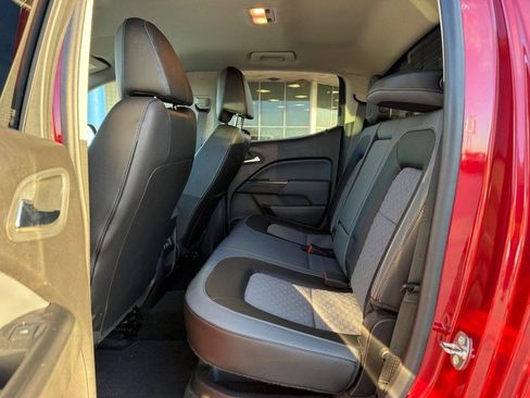 Used 2016 Chevrolet Colorado Z71 image 9