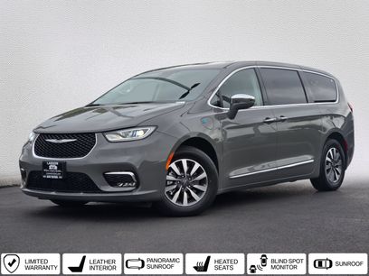 Used 2022 Chrysler Pacifica Limited