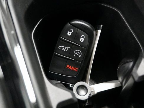 New 2026 Jeep Compass Limited image 25