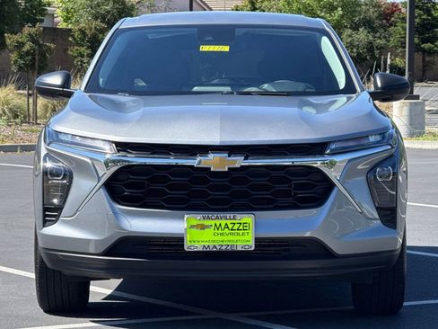 Used 2025 Chevrolet Trax LS FWD image 7