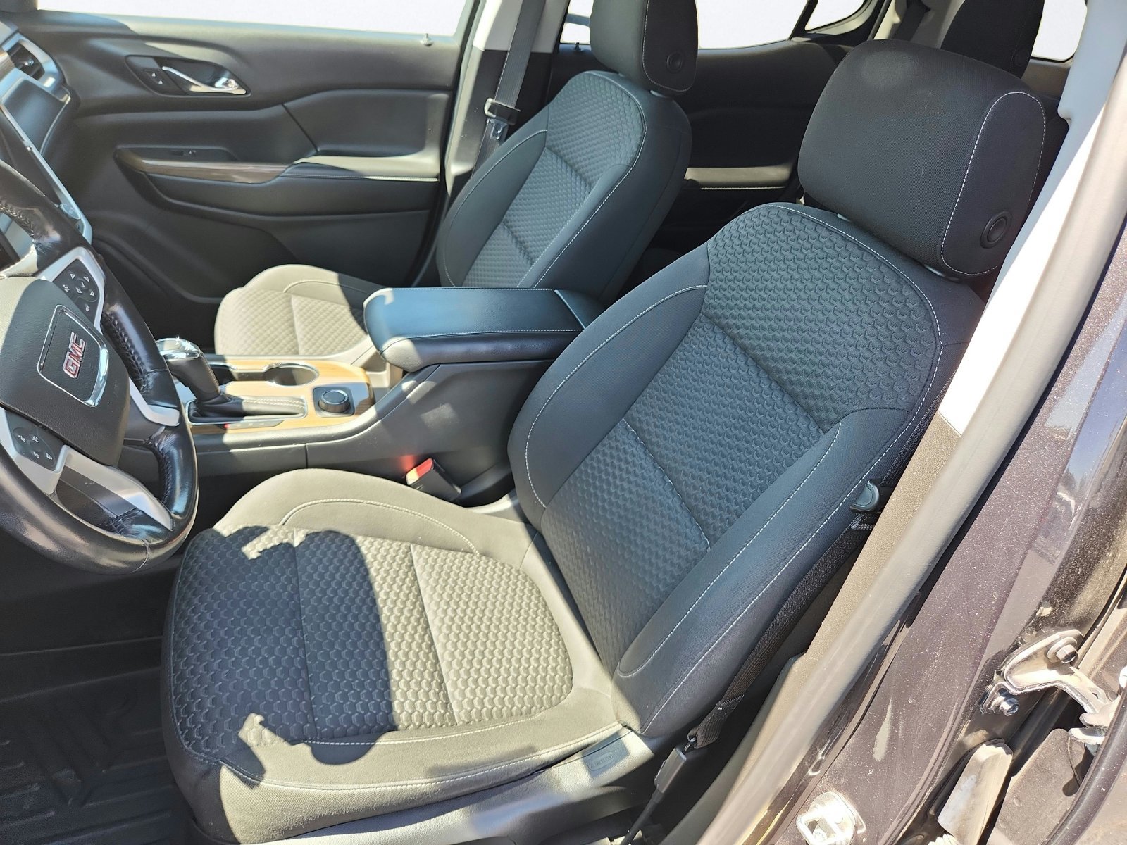 Used 2017 GMC Acadia SLE FWD image 12