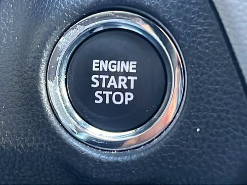 Used 2024 Toyota RAV4 XLE FWD image 28