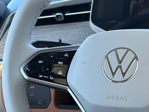 New 2025 Volkswagen ID. Buzz Pro S Plus image 30
