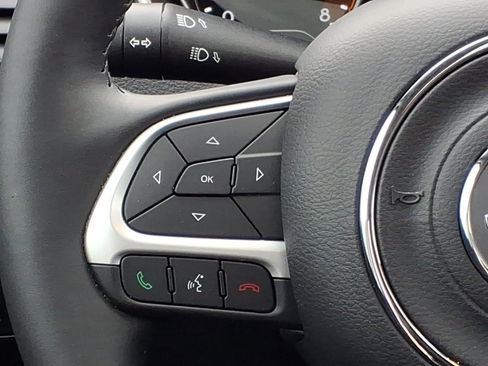 Used 2021 Jeep Compass Altitude w/ Sun and Sound Group image 14