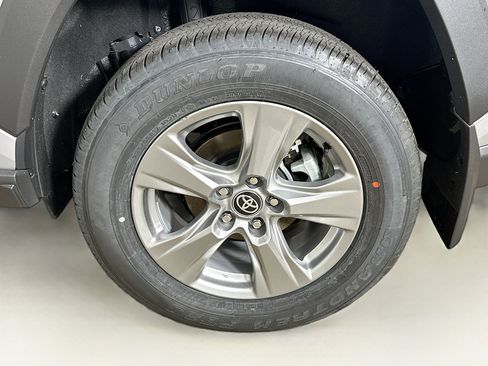 Used 2025 Toyota RAV4 XLE w/ Convenience Package image 11