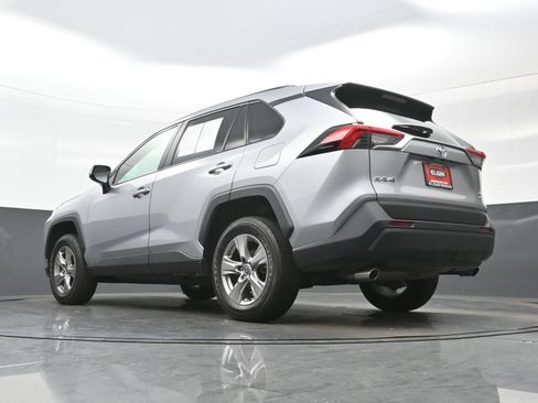 Used 2025 Toyota RAV4 XLE AWD/4WD image 30