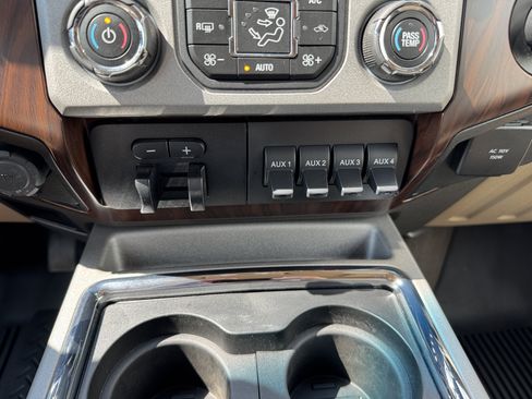 Used 2015 Ford F350 Lariat w/ Lariat Ultimate Package AWD/4WD image 20