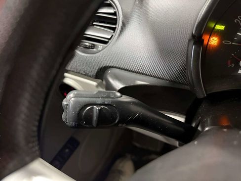 Used 2003 Volkswagen Beetle GLS FWD image 25