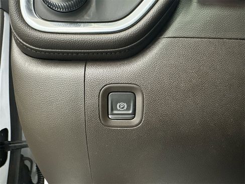 Used 2020 GMC Sierra 2500 Denali w/ Denali Ultimate Package image 33