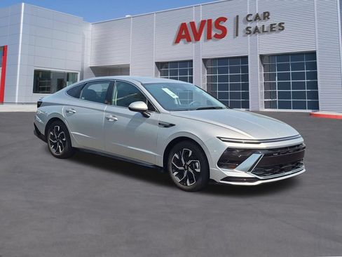 Used 2025 Hyundai Sonata SEL FWD image 3