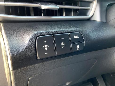 Used 2021 Hyundai Elantra SE FWD image 36