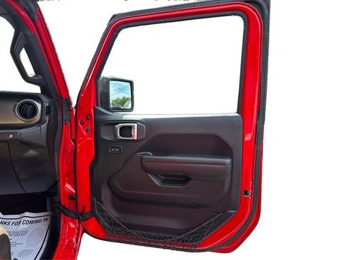 Used 2018 Jeep Wrangler Unlimited Sport S image 28