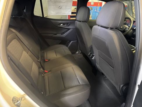 New 2026 Chevrolet Equinox LT image 22