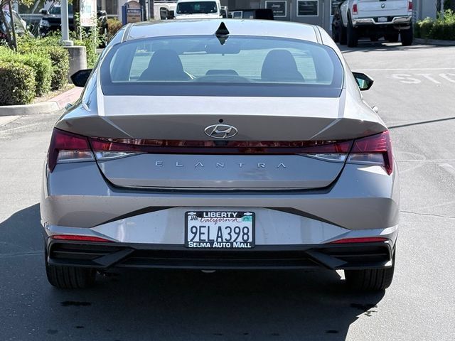 Used 2023 Hyundai Elantra SEL w/ Convenience Package FWD image 6