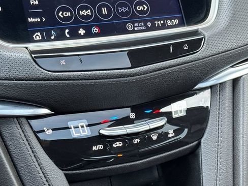 Used 2023 Cadillac XT6 Luxury AWD/4WD image 32