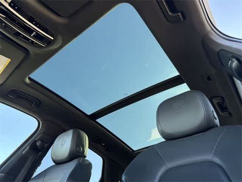 Used 2019 Porsche Cayenne image 16