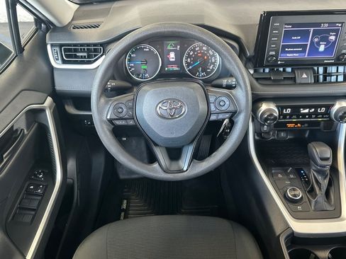 Certified 2021 Toyota RAV4 LE w/ Carpet Mat Package (TMS) AWD/4WD image 13
