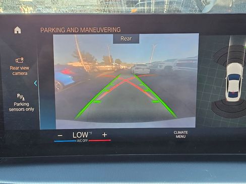 Used 2024 BMW 430i Coupe w/ Convenience Package image 7