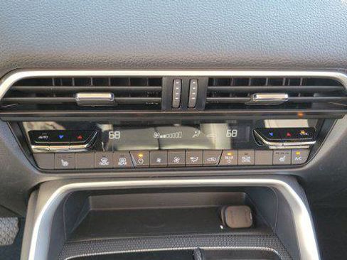 Certified 2025 MAZDA CX-70 Plug-In Hybrid w/ Premium Pkg image 31