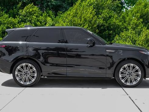 New 2026 Land Rover Range Rover Sport Dynamic SE AWD/4WD image 10