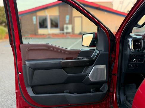 Used 2021 Ford F150 Lariat w/ Equipment Group 502A High image 16