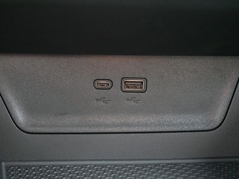 Used 2025 Chevrolet Equinox LT image 29