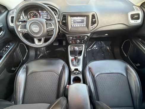 Used 2018 Jeep Compass Latitude w/ Popular Equipment Group image 15