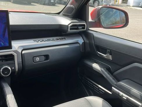 Used 2024 Toyota Tacoma TRD Sport image 24