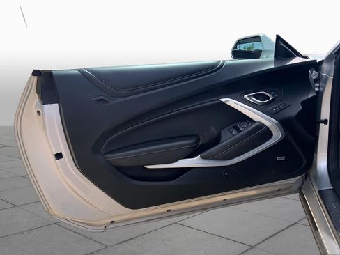 Used 2017 Chevrolet Camaro SS RWD image 21