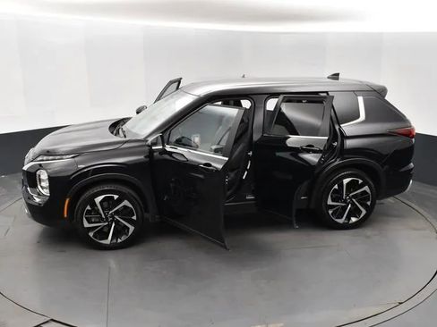 Used 2024 Mitsubishi Outlander FWD image 7