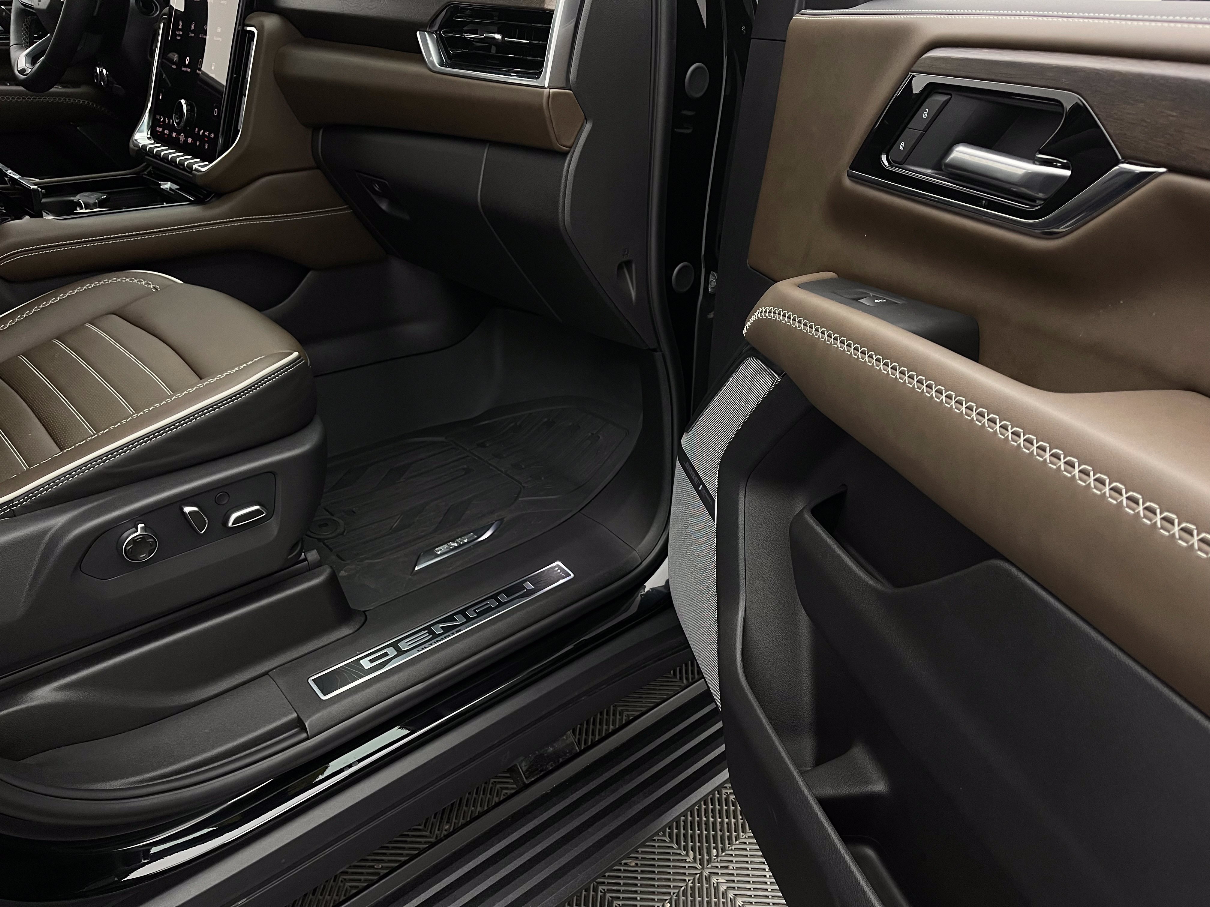 Used 2026 GMC Yukon Denali Ultimate w/ LPO, Floor Liner Package AWD/4WD image 42
