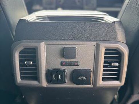 Used 2018 Ford F150 Raptor w/ Equipment Group 802A Luxury image 29