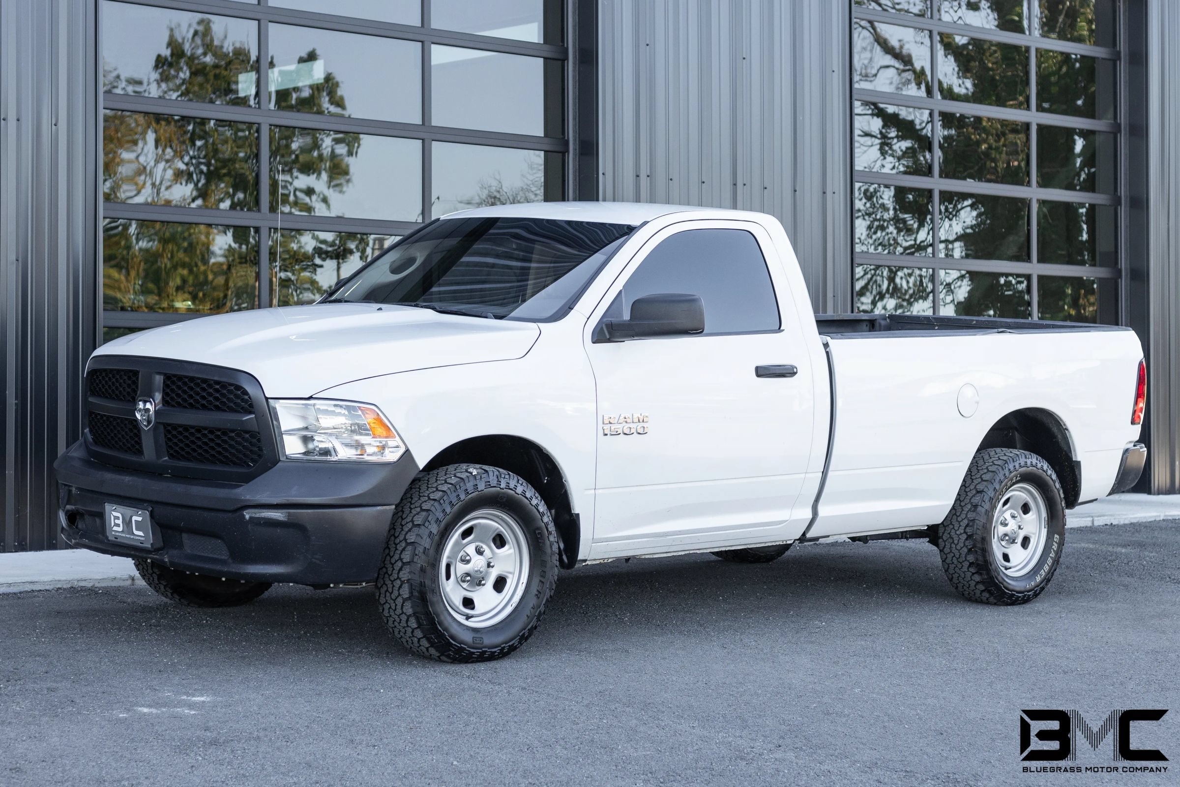 Used 2017 RAM 1500 Tradesman AWD/4WD image 2