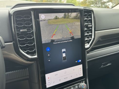 New 2025 Ford Ranger XLT w/ Equipment Group 301A High image 17