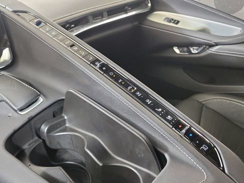 Used 2020 Chevrolet Corvette Stingray Preferred Cpe w/ 2LT Preferred Equipment Group RWD image 20