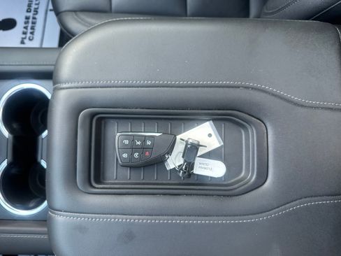 Used 2023 Chevrolet Suburban LT w/ Luxury Package AWD/4WD image 42