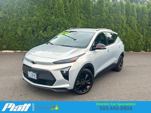 Used 2023 Chevrolet Bolt EUV LT w/ Redline Edition FWD image 1