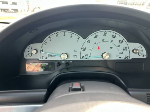 Used 2002 Ford Thunderbird image 15