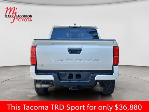 Used 2024 Toyota Tacoma TRD Sport w/ TRD Sport Upgrade Package RWD image 12